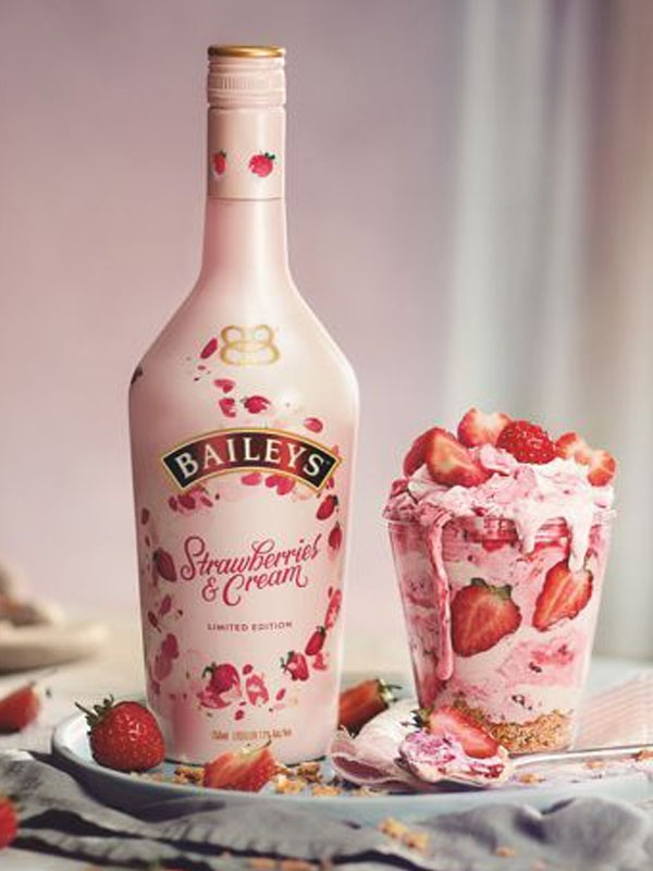 Rượu baileys strawberries and cream