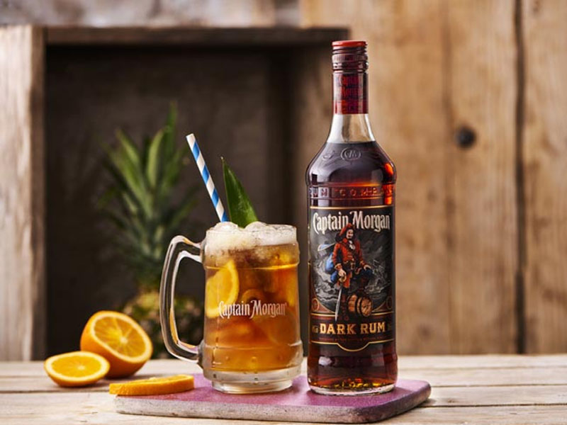 Rượu captain morgan black