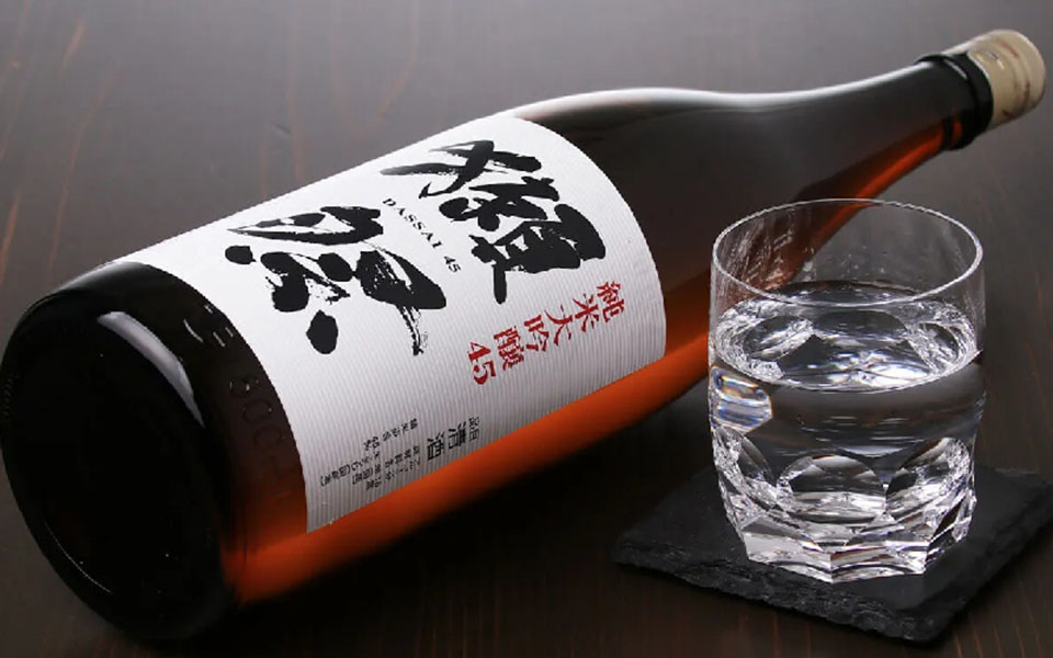 Rượu sake là gì? Bí quyết thưởng thức và phân loại A-Z Rượu sake là gì? Bí quyết thưởng thức và phân loại A-Z