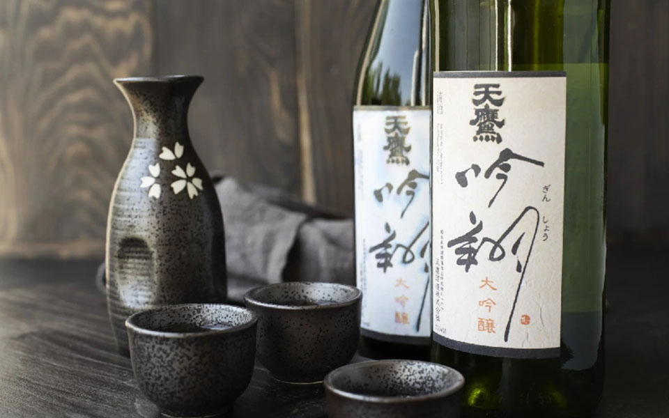 Rượu sake là gì? Bí quyết thưởng thức và phân loại A-Z Rượu sake là gì? Bí quyết thưởng thức và phân loại A-Z
