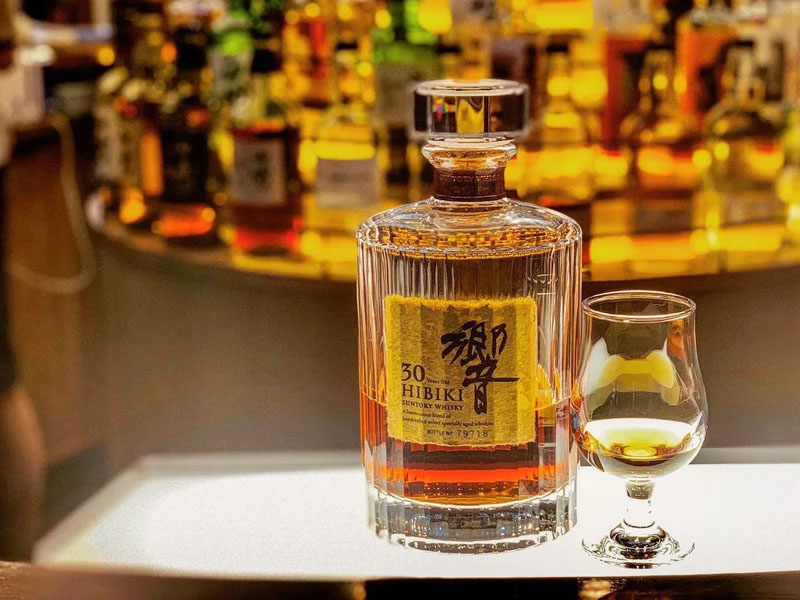 rượu whisky hibiki 30 năm