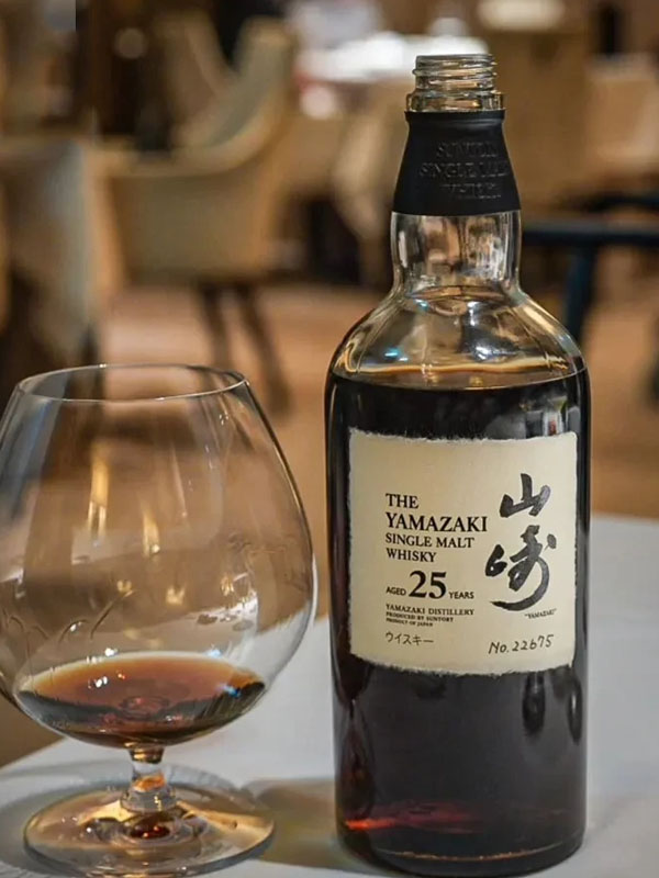 rượu whisky yamazaki 25 năm