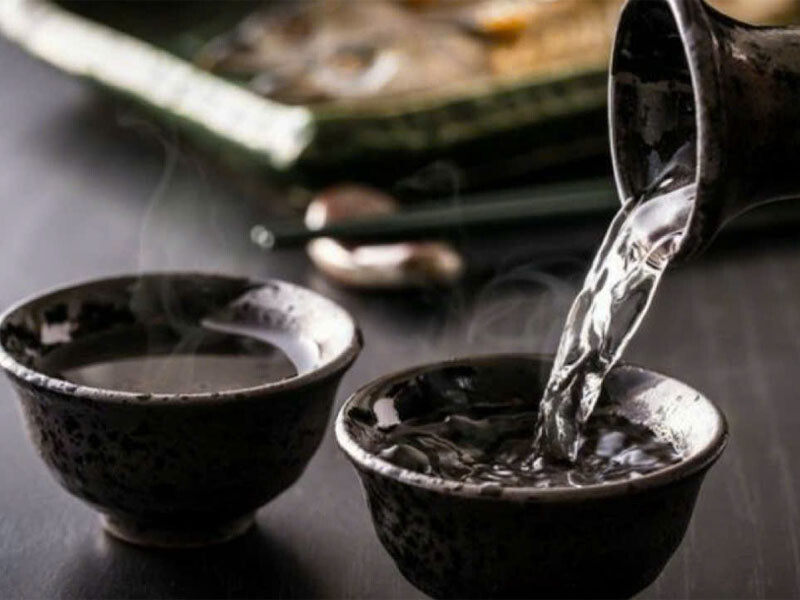 uống sake nóng hay lạnh ngon nhất? bí quyết cho người sành!