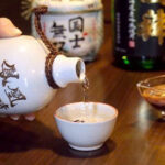chọn ly uống sake chuẩn: yếu tố quyết định hương vị